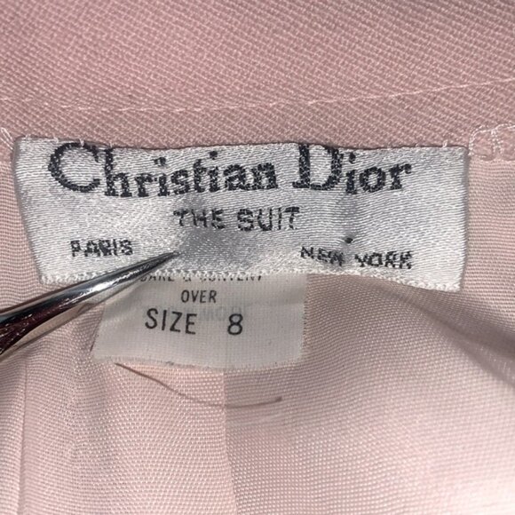 Chanel. Coco Noir Eau De Parfum - 100 ml / 3.4 fl oz - Picture 6 of 13